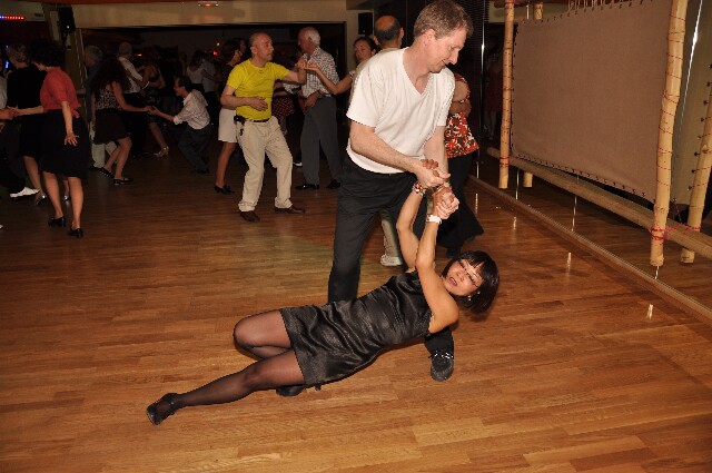 min 2009 05 06 cargo club 794